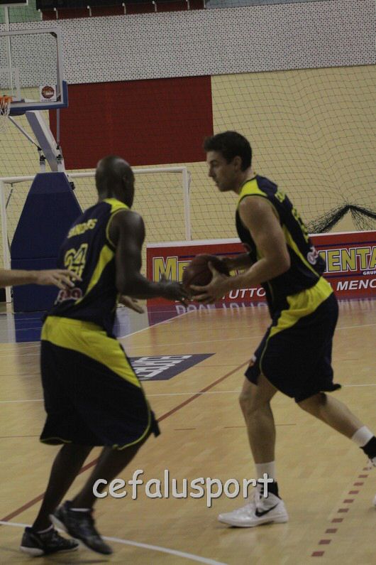 121014 basket 135_tn.jpg